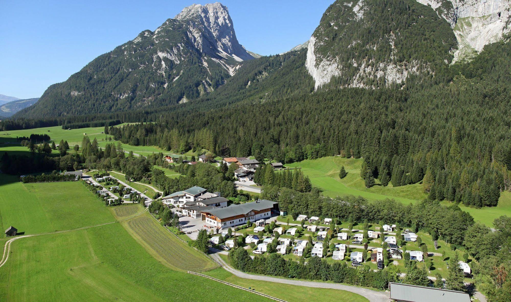 Europarcs Leutasch-Seefeld Hotel Exterior photo