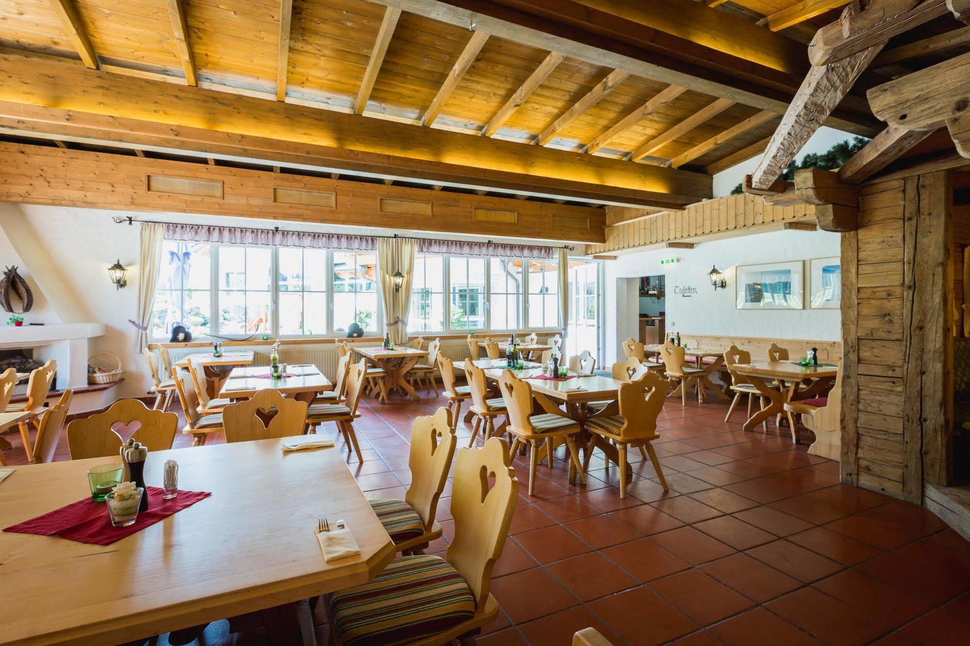 Europarcs Leutasch-Seefeld Hotel Exterior photo